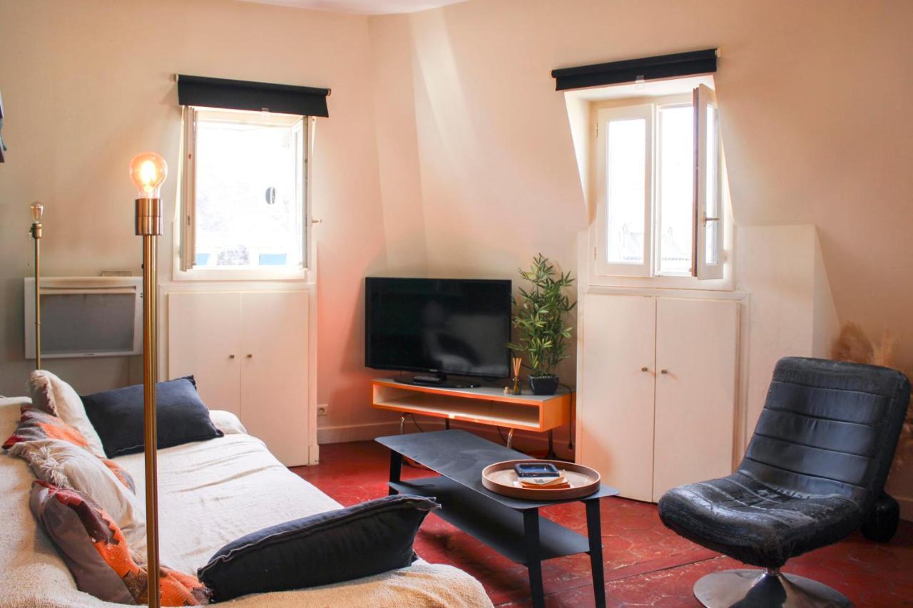 Apartment In The Center Of Parijs Buitenkant foto